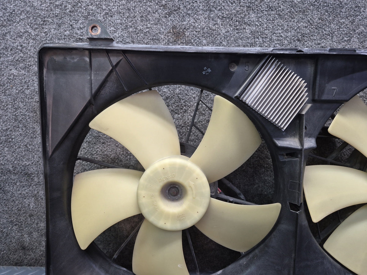02-10 Lexus UZZ40L SC430 Engine Cooling Fan Motor Shroud w Control Module OEM