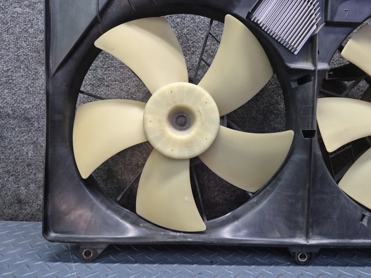 02-10 Lexus UZZ40L SC430 Engine Cooling Fan Motor Shroud w Control Module OEM