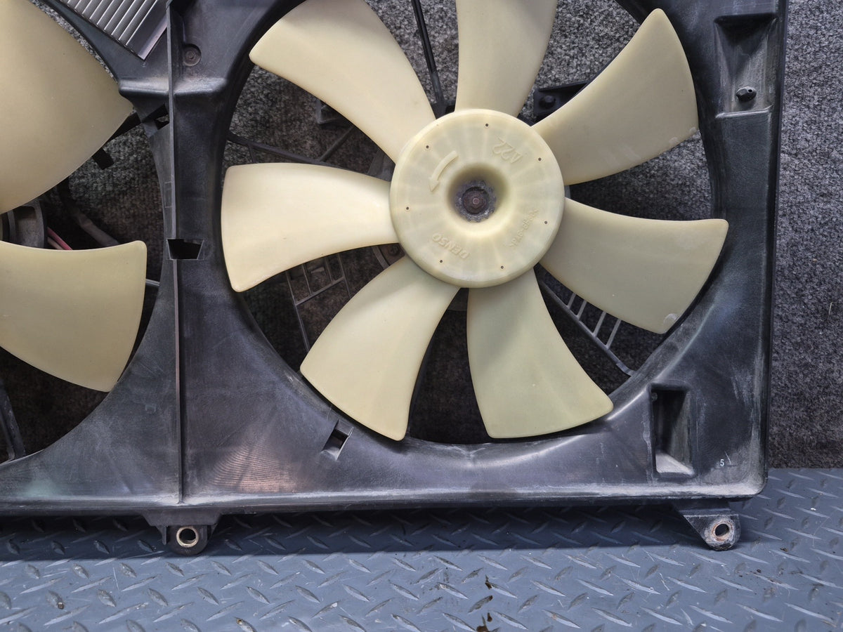02-10 Lexus UZZ40L SC430 Engine Cooling Fan Motor Shroud w Control Module OEM