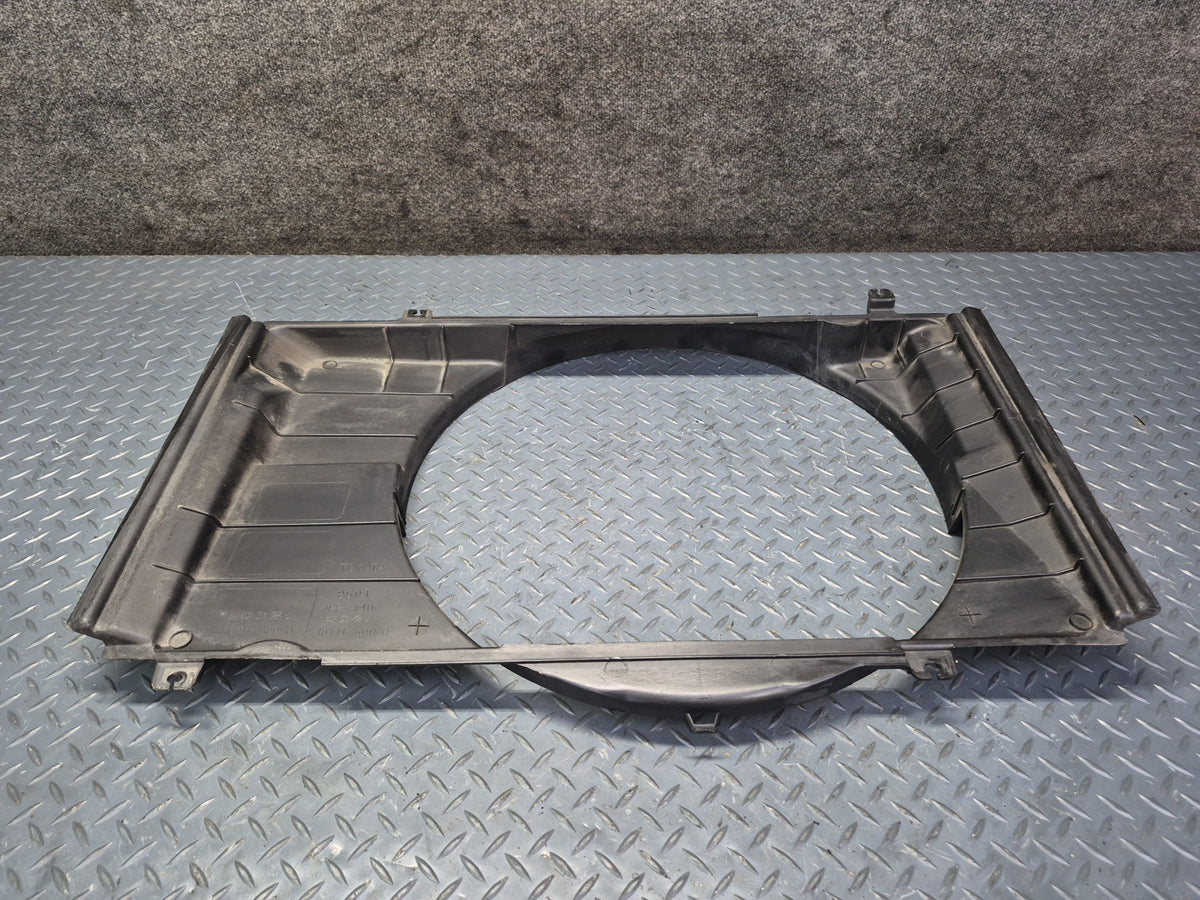 95-00 Lexus UCF20L LS400 Engine Cooling Radiator Fan Shroud 16711-50050 OEM
