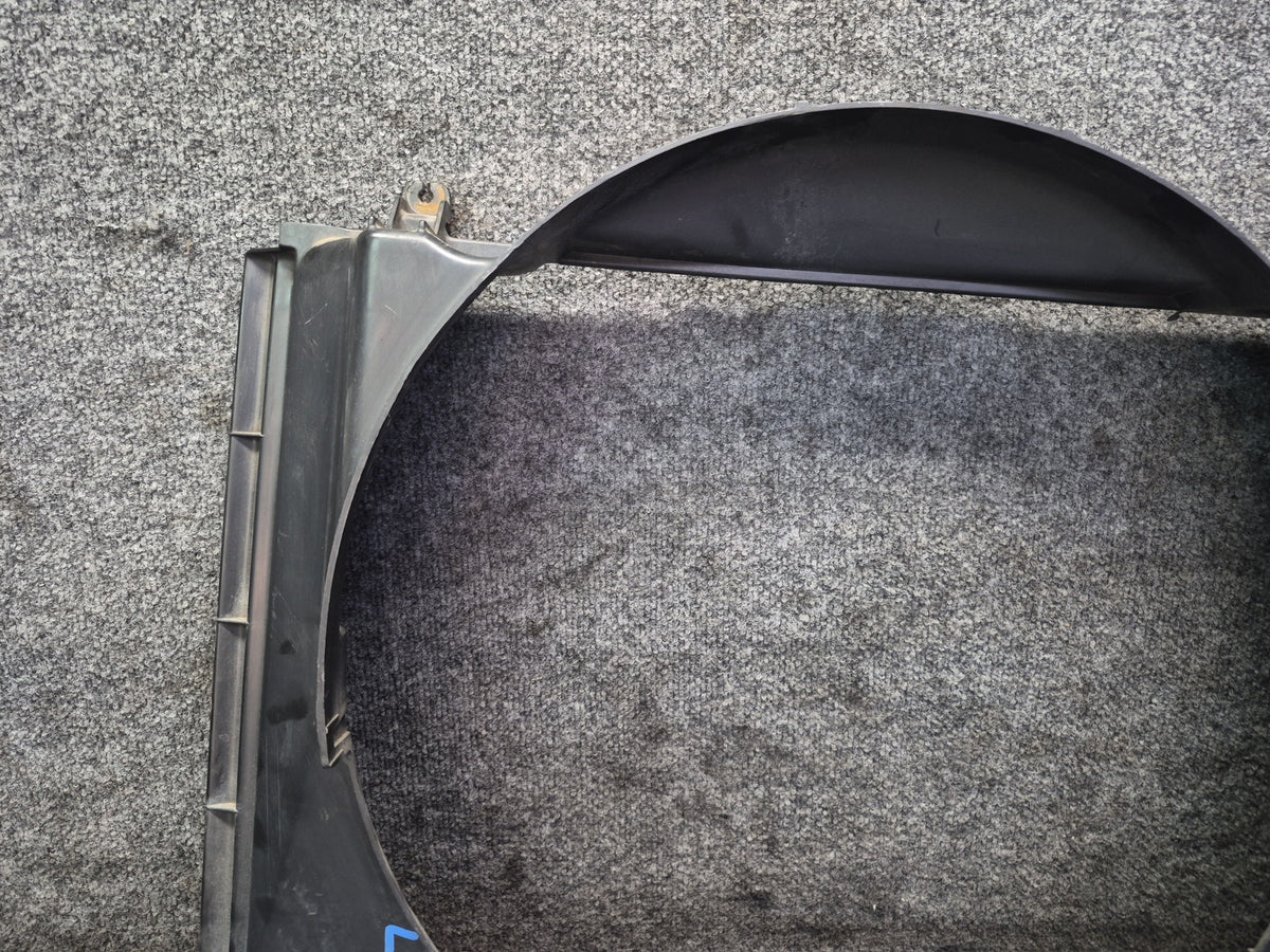 95-00 Lexus UCF20L LS400 Engine Cooling Radiator Fan Shroud 16711-50050 OEM