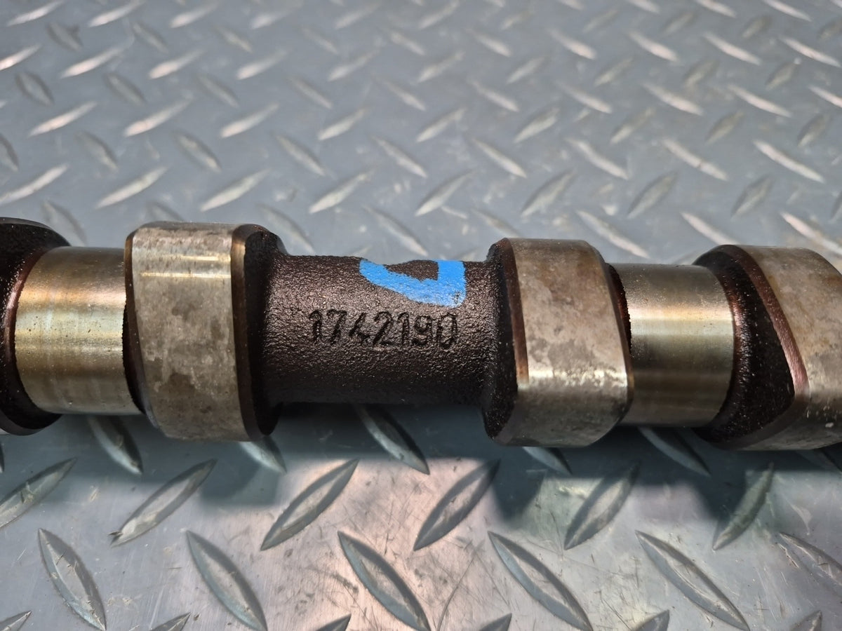 1996-1997 BMW E31 840Ci M62 Right Intake & Exhaust Camshaft Set of 2