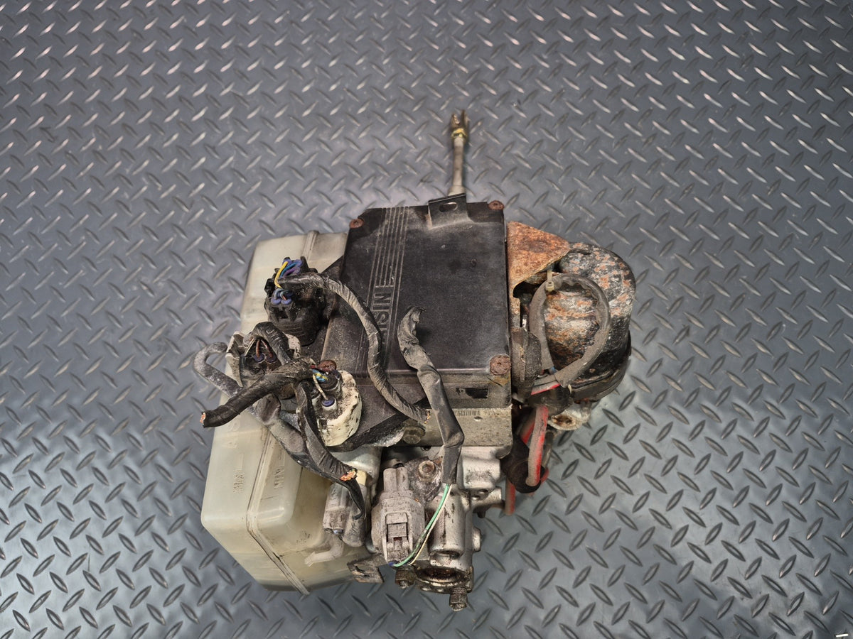 2003-2004 Lexus GX470 ABS Anti Lock Brake Master Cylinder Pump Actuator Assembly