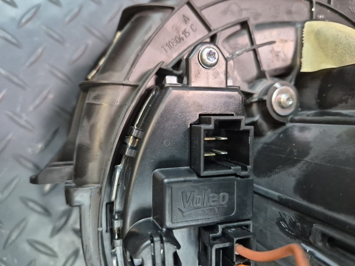 2014-2018 BMW F15 X5 A/C Heater Blower Motor Fan w Resistor