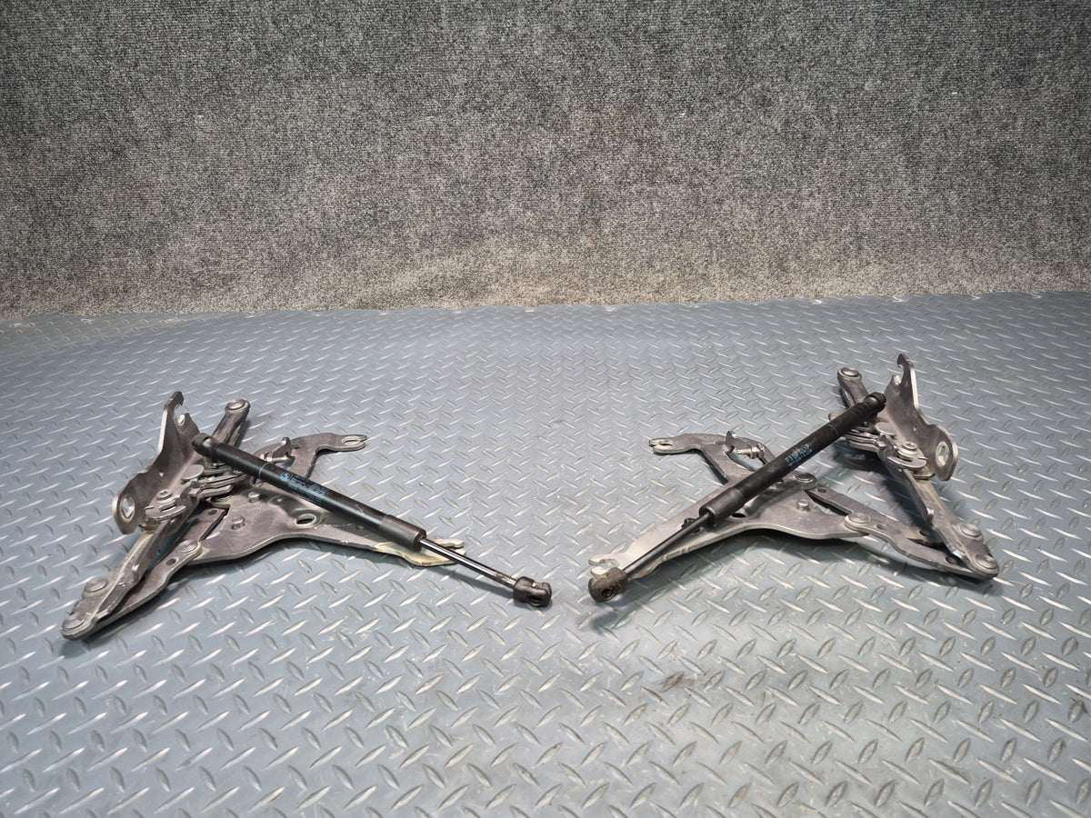 2014-2018 BMW F15 X5 Front Left & Right Hood Hinge w Shock Support Set of 2