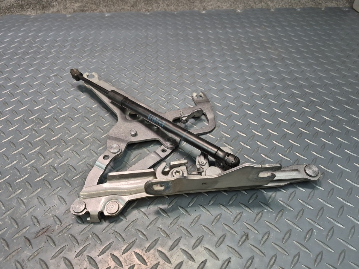 2014-2018 BMW F15 X5 Front Left & Right Hood Hinge w Shock Support Set of 2