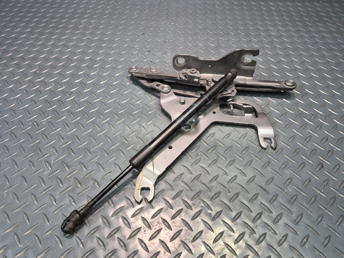 2014-2018 BMW F15 X5 Front Left & Right Hood Hinge w Shock Support Set of 2