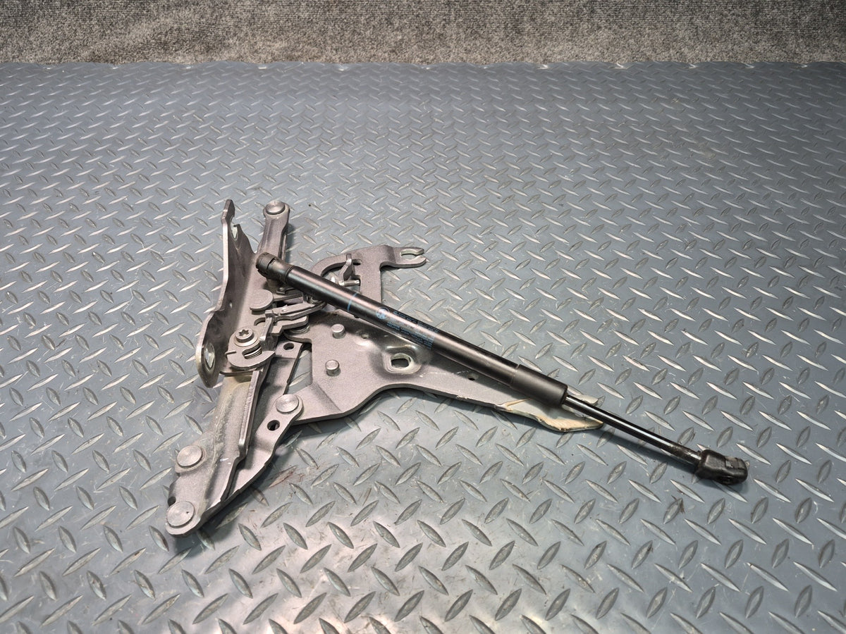 2014-2018 BMW F15 X5 Front Left & Right Hood Hinge w Shock Support Set of 2