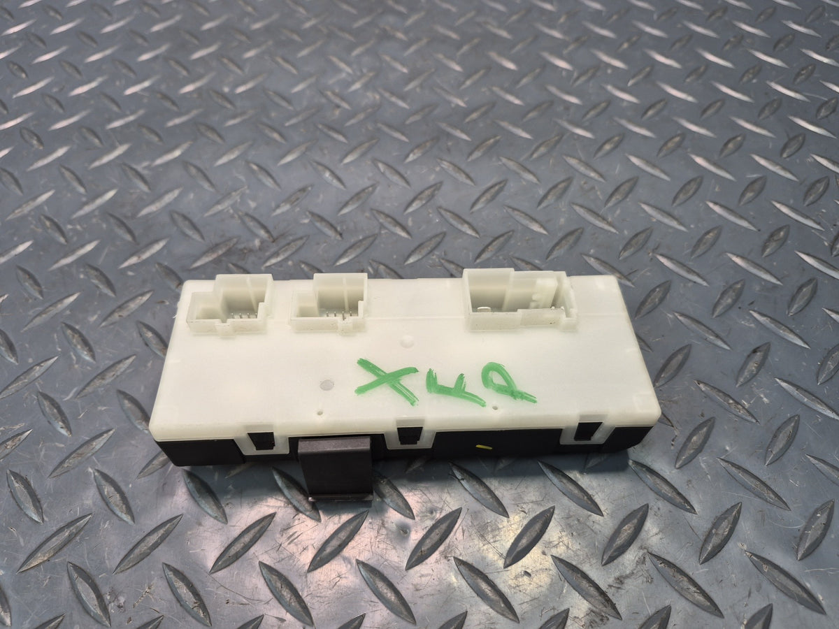 2014-2018 BMW F15 X5 Rear Trunk Tailgate Liftgate Control Module 8739659