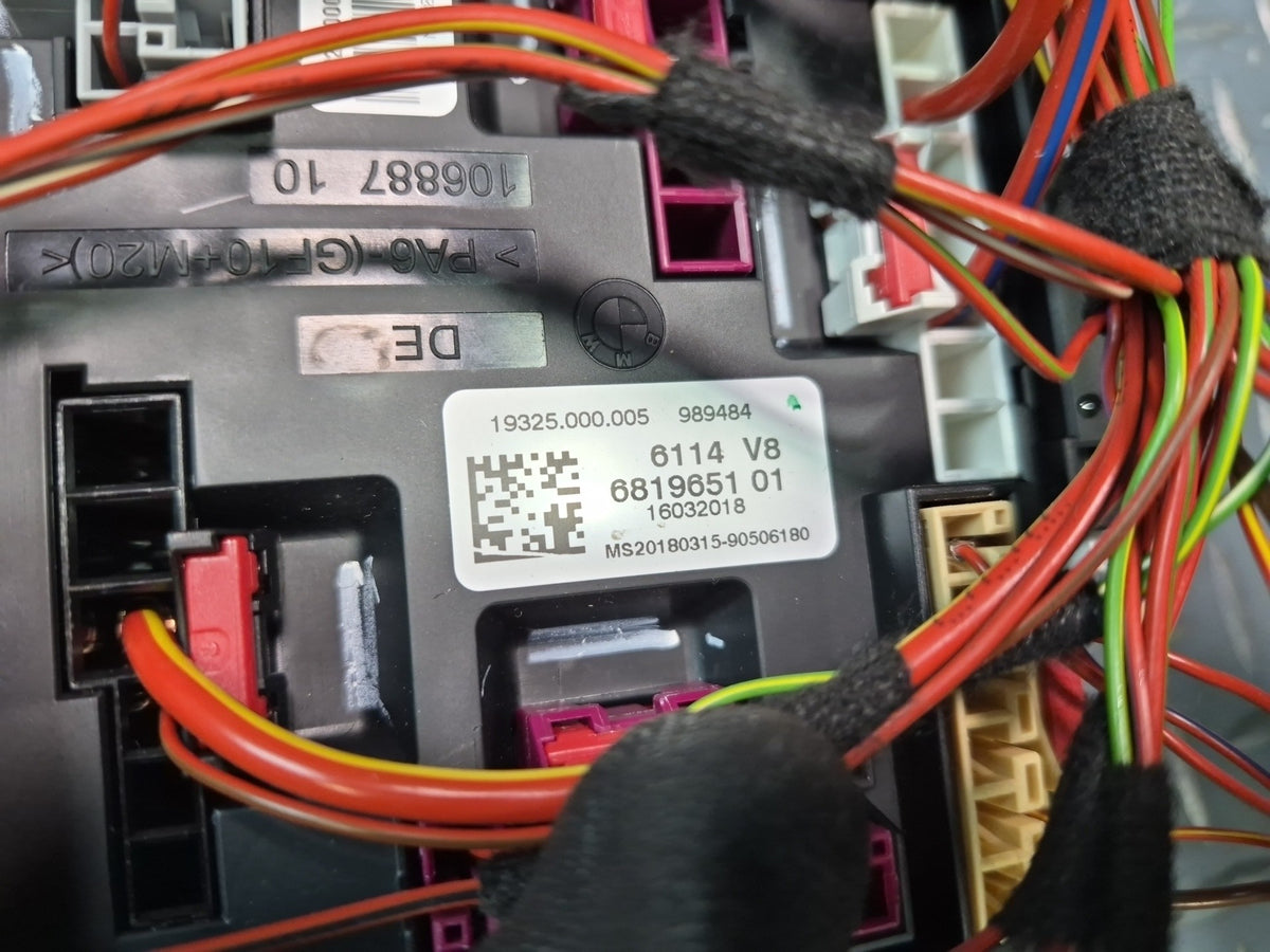2014-2018 BMW F15 X5 Rear Power Distribution Fuse Relay Box 6819651
