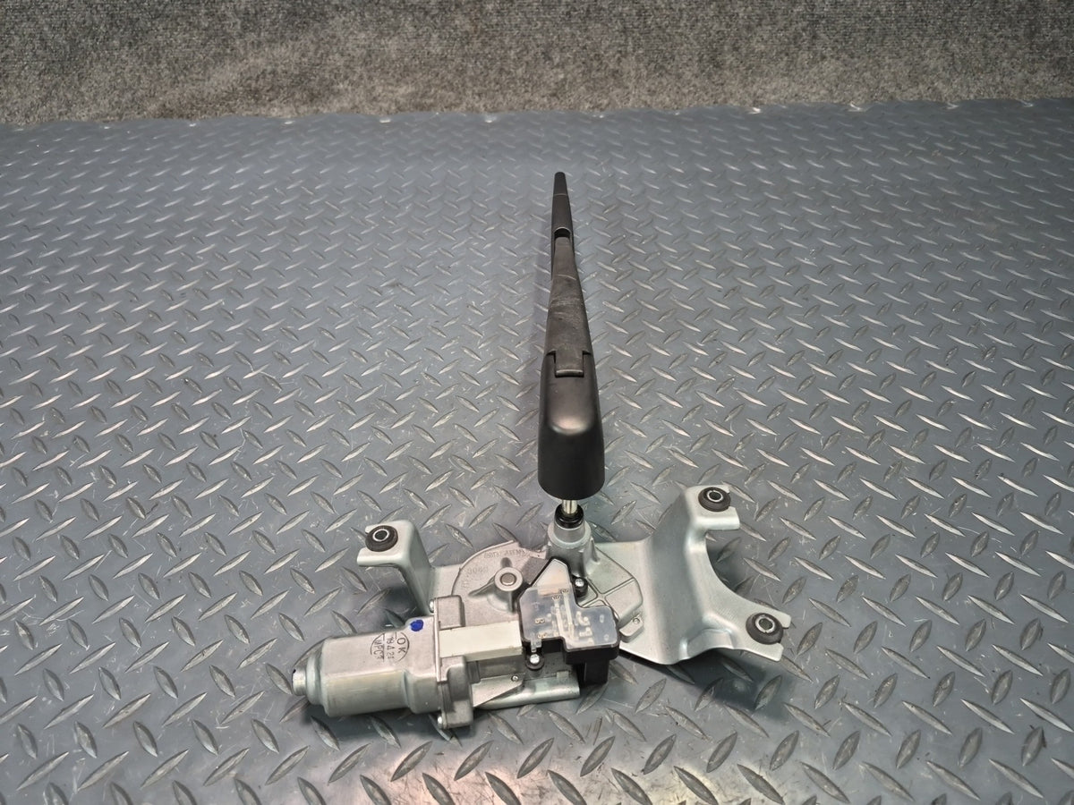 2014-2018 BMW F15 X5 Rear Trunk Lid Tailgate Liftgate Wiper Motor w Arm