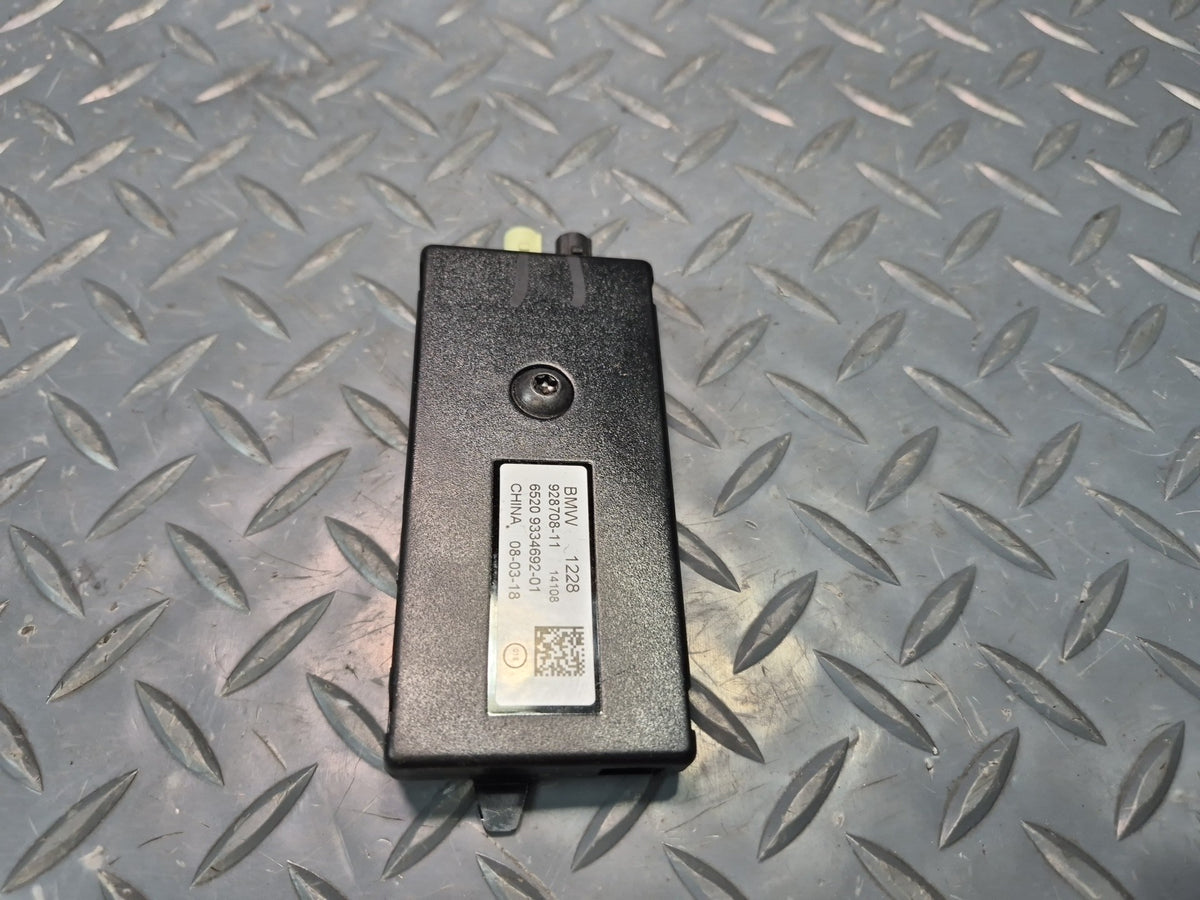 2014-2018 BMW F15 X5 Radio Antenna Diversity Amplifier AMP Module 9334692