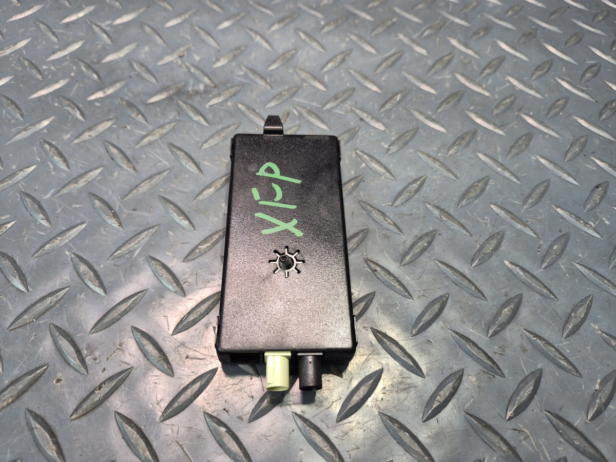 2014-2018 BMW F15 X5 Radio Antenna Diversity Amplifier AMP Module 9334692