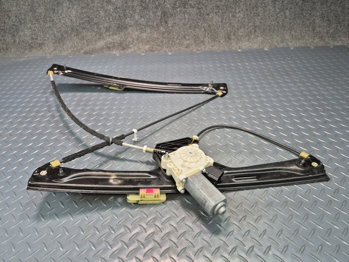 2014-2018 BMW F15 X5 Front Right Door Window Regulator w Motor