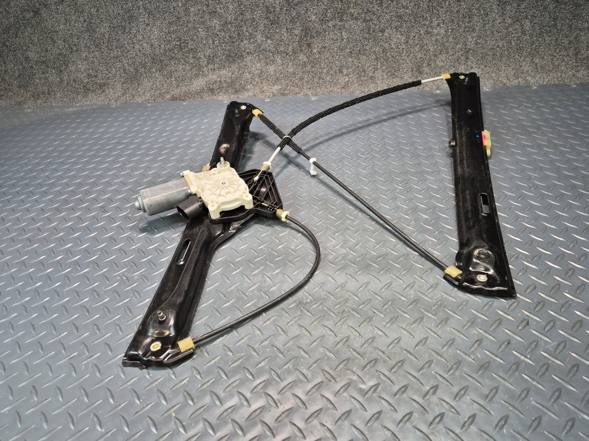 2014-2018 BMW F15 X5 Front Right Door Window Regulator w Motor