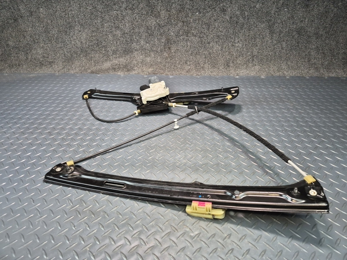 2014-2018 BMW F15 X5 Front Right Door Window Regulator w Motor