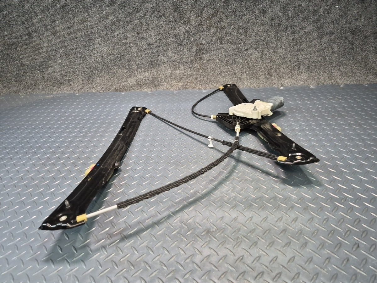 2014-2018 BMW F15 X5 Front Right Door Window Regulator w Motor