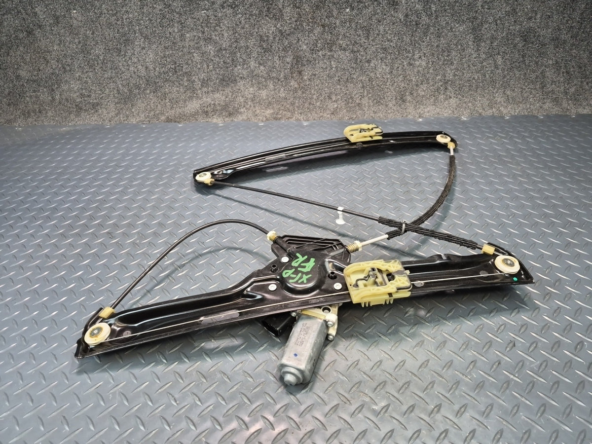 2014-2018 BMW F15 X5 Front Right Door Window Regulator w Motor