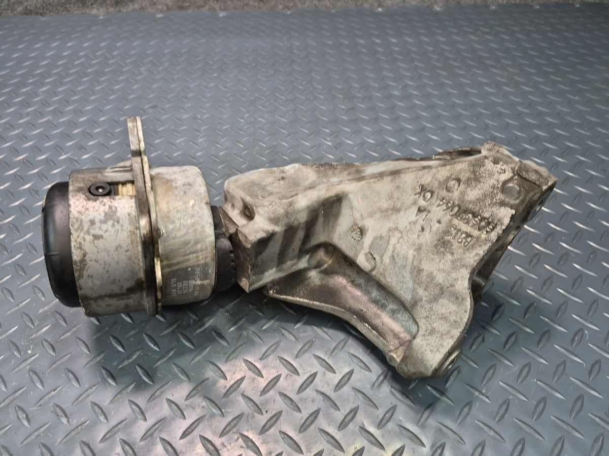 17-25 Alfa Romeo Giulia 2.0L Right Engine Motor Mount Bracket w Damper OEM