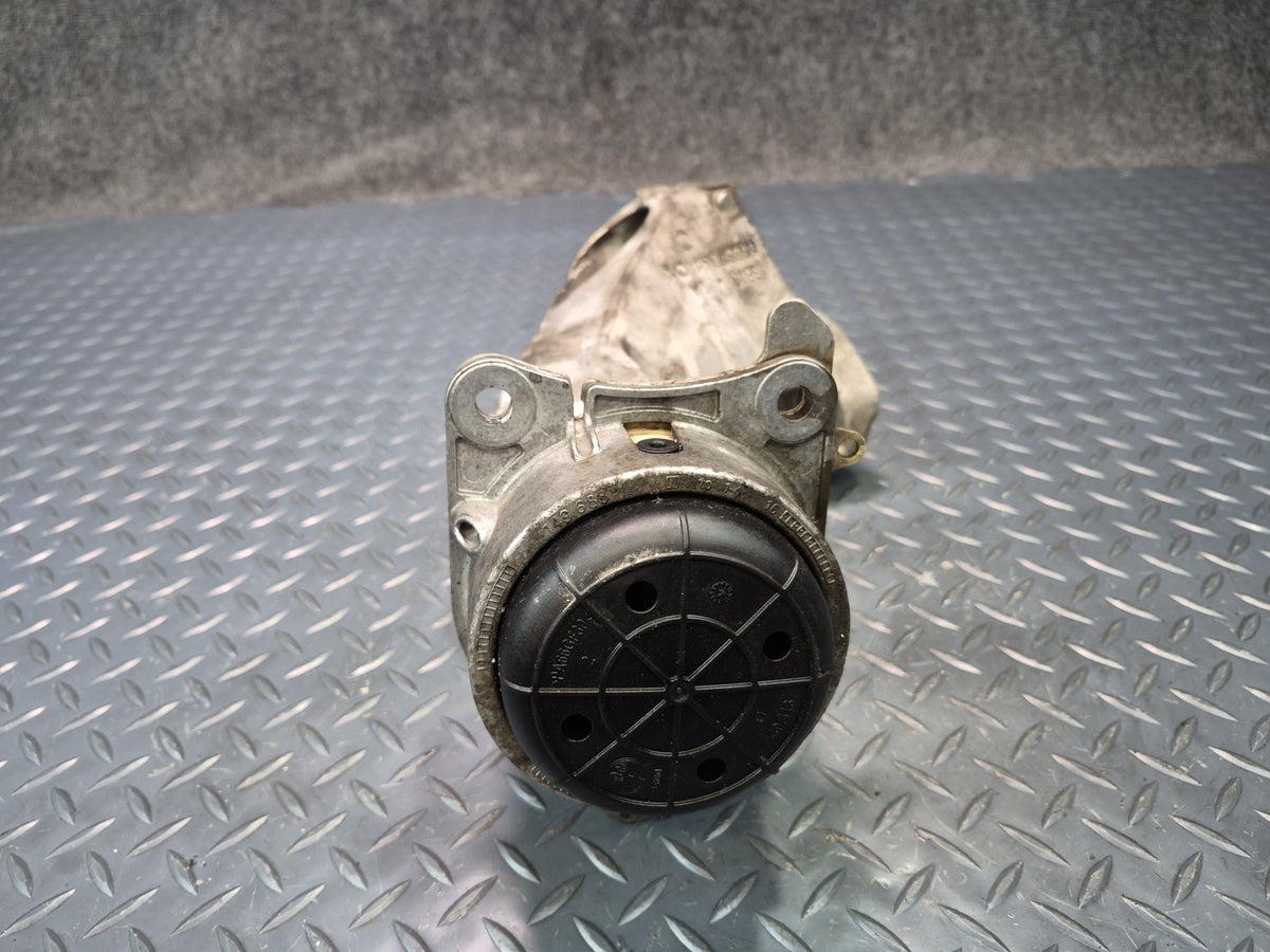 17-25 Alfa Romeo Giulia 2.0L Right Engine Motor Mount Bracket w Damper OEM