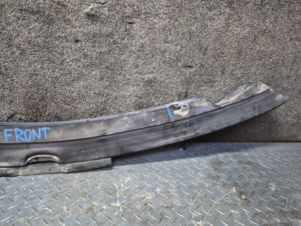 1994-1997 BMW E31 840Ci Front Bumper Impact Reinforcement Bar 1970601 Damaged