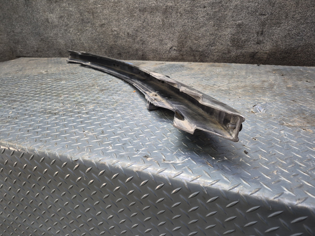 1994-1997 BMW E31 840Ci Front Bumper Impact Reinforcement Bar 1970601 Damaged