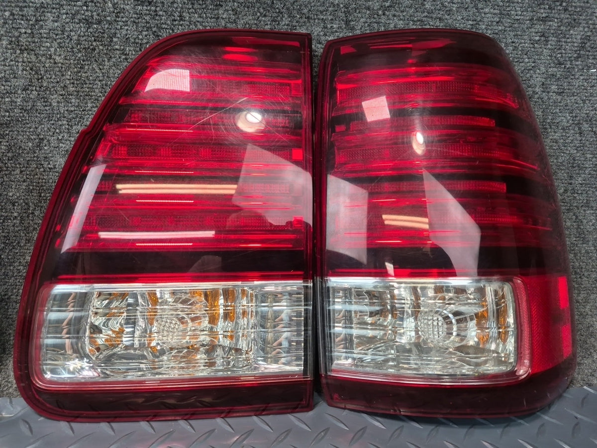 2005-2007 Lexus UZJ100L LX470 Rear Inner & Outer Tail Light Lamp Set of 4