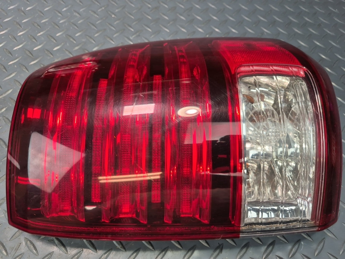2005-2007 Lexus UZJ100L LX470 Rear Inner & Outer Tail Light Lamp Set of 4