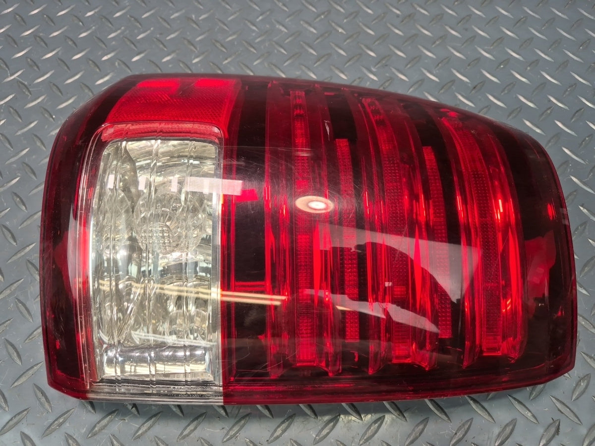 2005-2007 Lexus UZJ100L LX470 Rear Inner & Outer Tail Light Lamp Set of 4