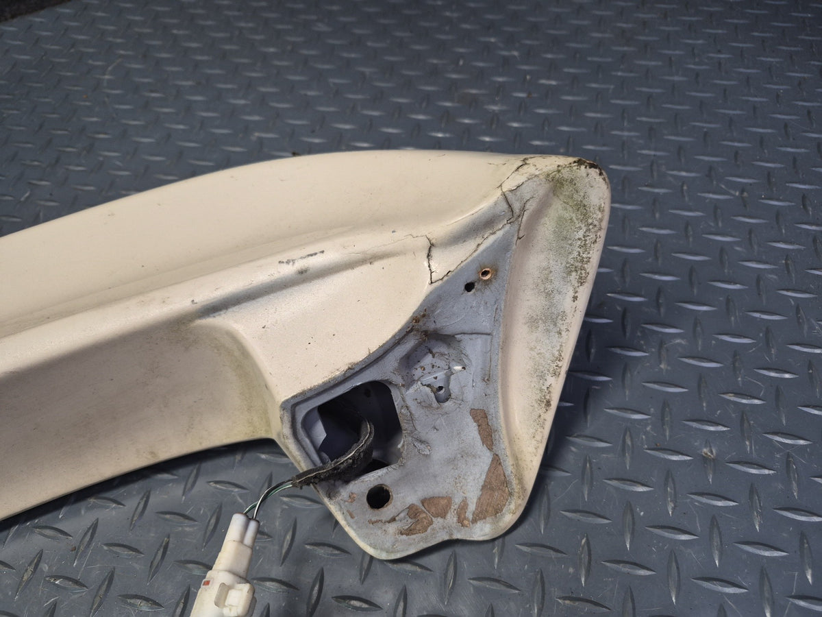 2003-2007 Lexus LX470 Rear Trunk Lid Liftgate Upper Spoiler Damaged
