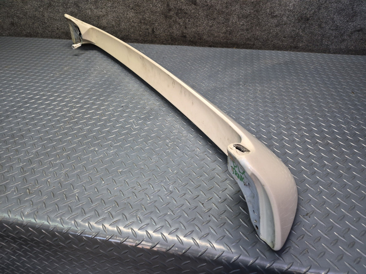 2003-2007 Lexus LX470 Rear Trunk Lid Liftgate Upper Spoiler Damaged