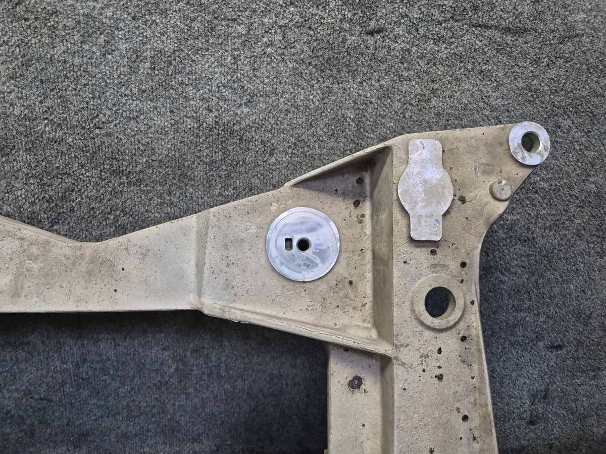 97-04 Chevrolet Corvette C5 Front Engine Subframe Crossmember Carrier 65K OEM
