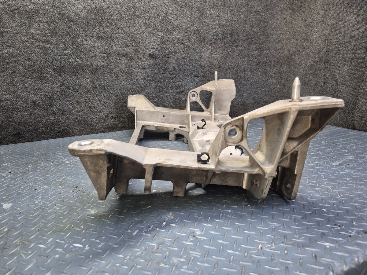 99-04 Chevrolet Corvette C5 Rear Suspension Subframe Crossmember Carrier 65K OEM