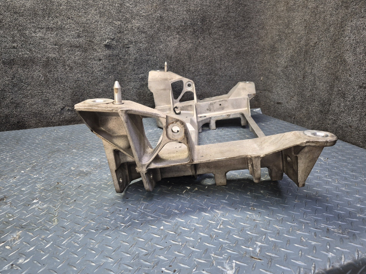 99-04 Chevrolet Corvette C5 Rear Suspension Subframe Crossmember Carrier 65K OEM