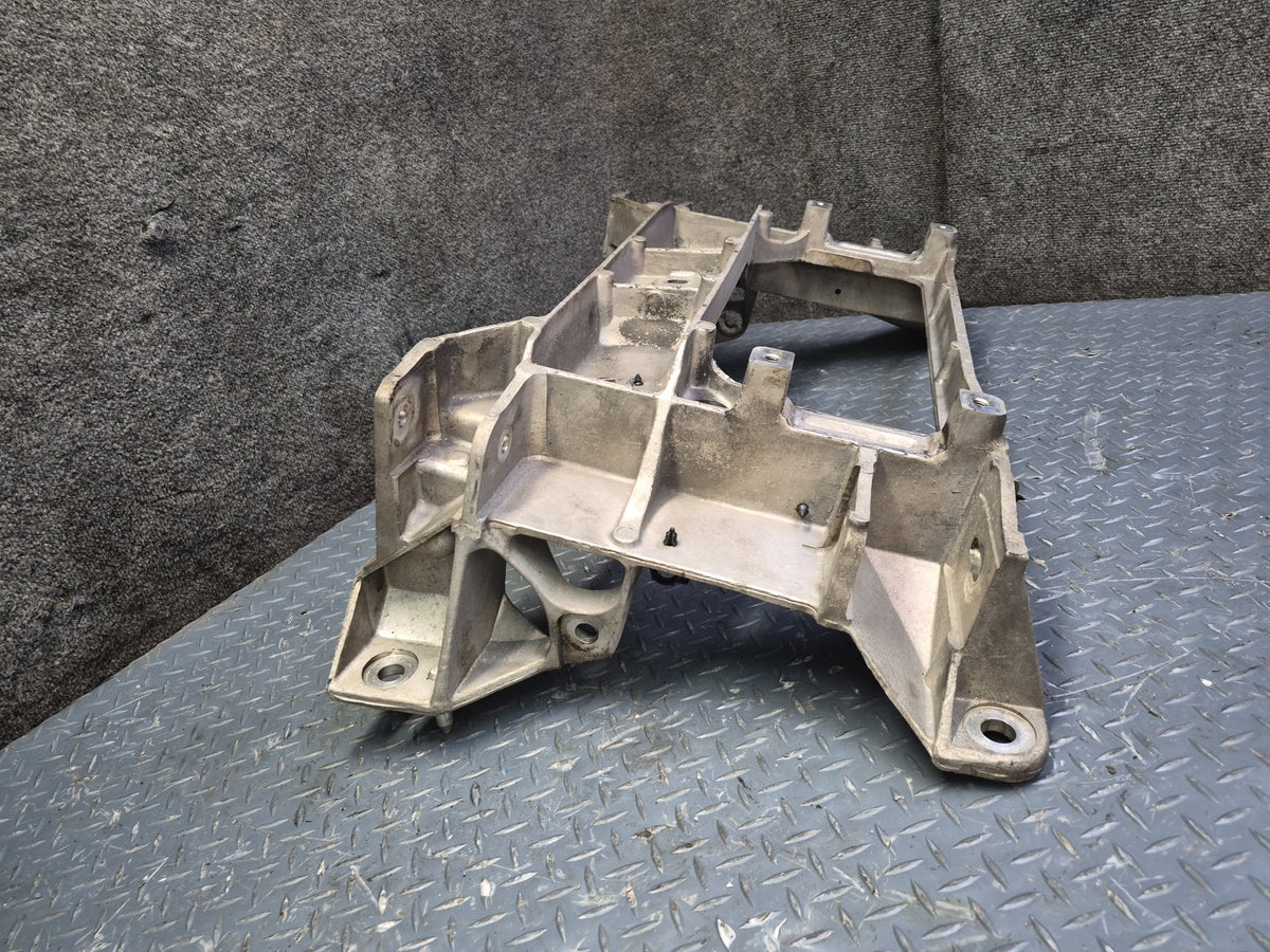 99-04 Chevrolet Corvette C5 Rear Suspension Subframe Crossmember Carrier 65K OEM