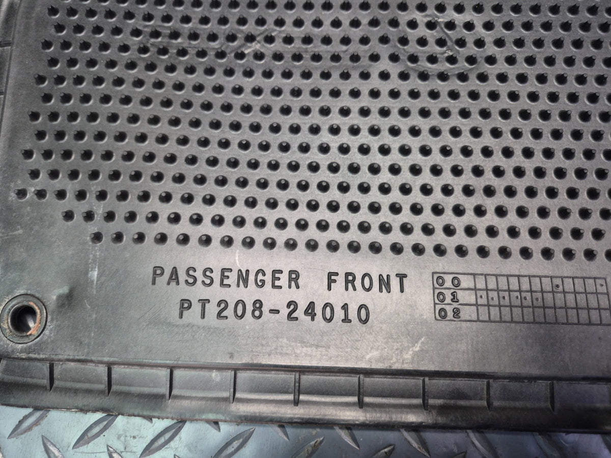 02-10 Lexus UZZ40L SC430 Front & Rear Left Right Floor MAT Carpet Black Set OEM