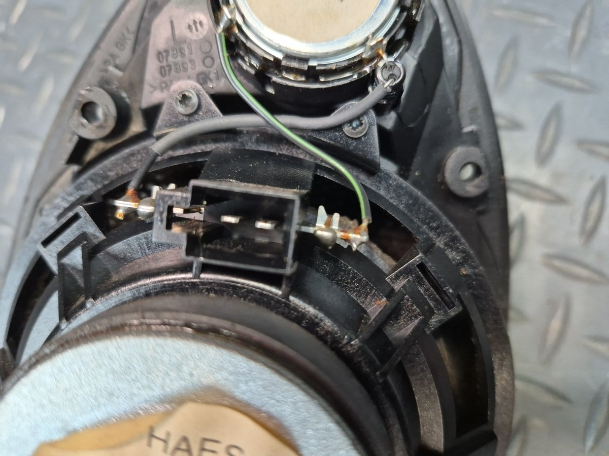 2000-2002 Porsche Boxster 986 Dash Front Left Driver Side Audio Speaker