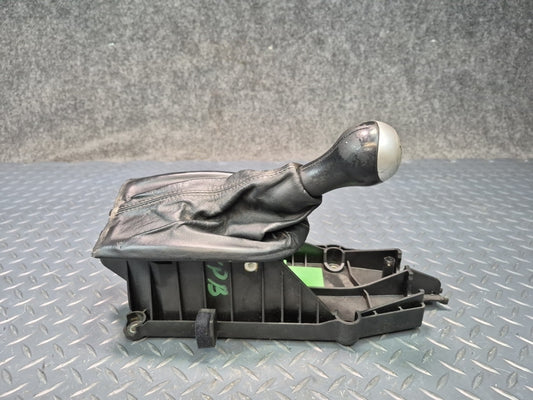 2000-2004 Porsche Boxster 986 5-SPEED Manual Transmission Gear Shifter W/ Knob