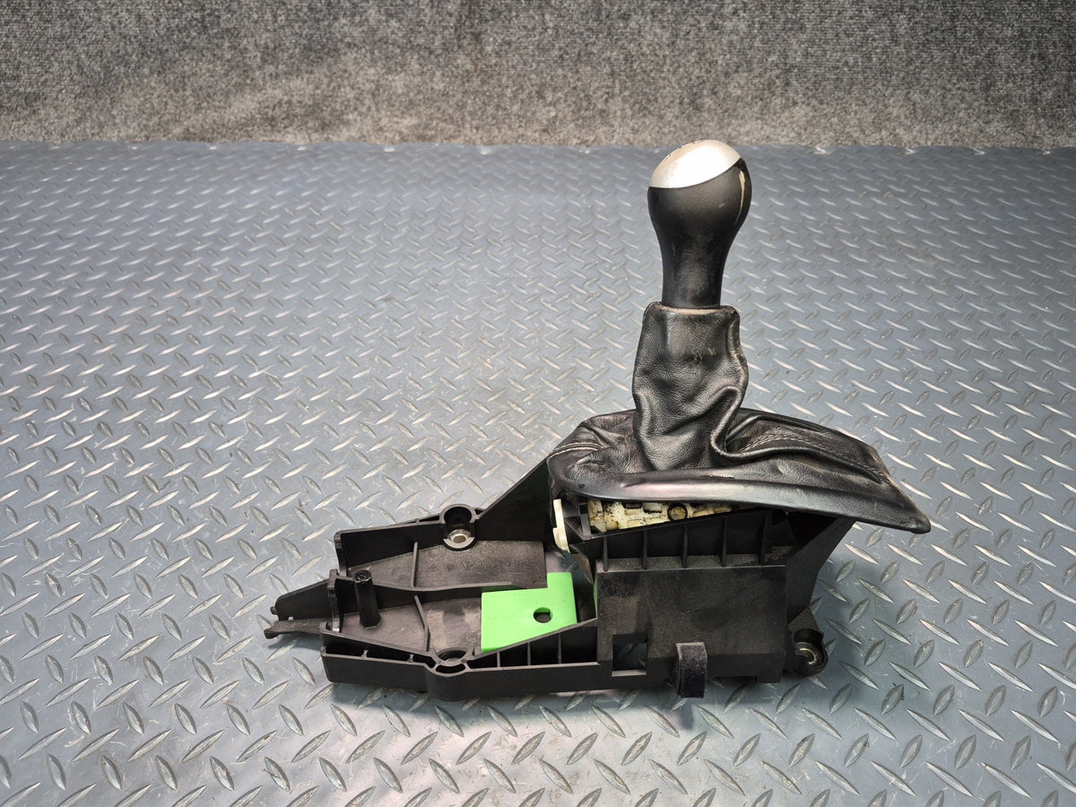 2000-2004 Porsche Boxster 986 5-SPEED Manual Transmission Gear Shifter W/ Knob