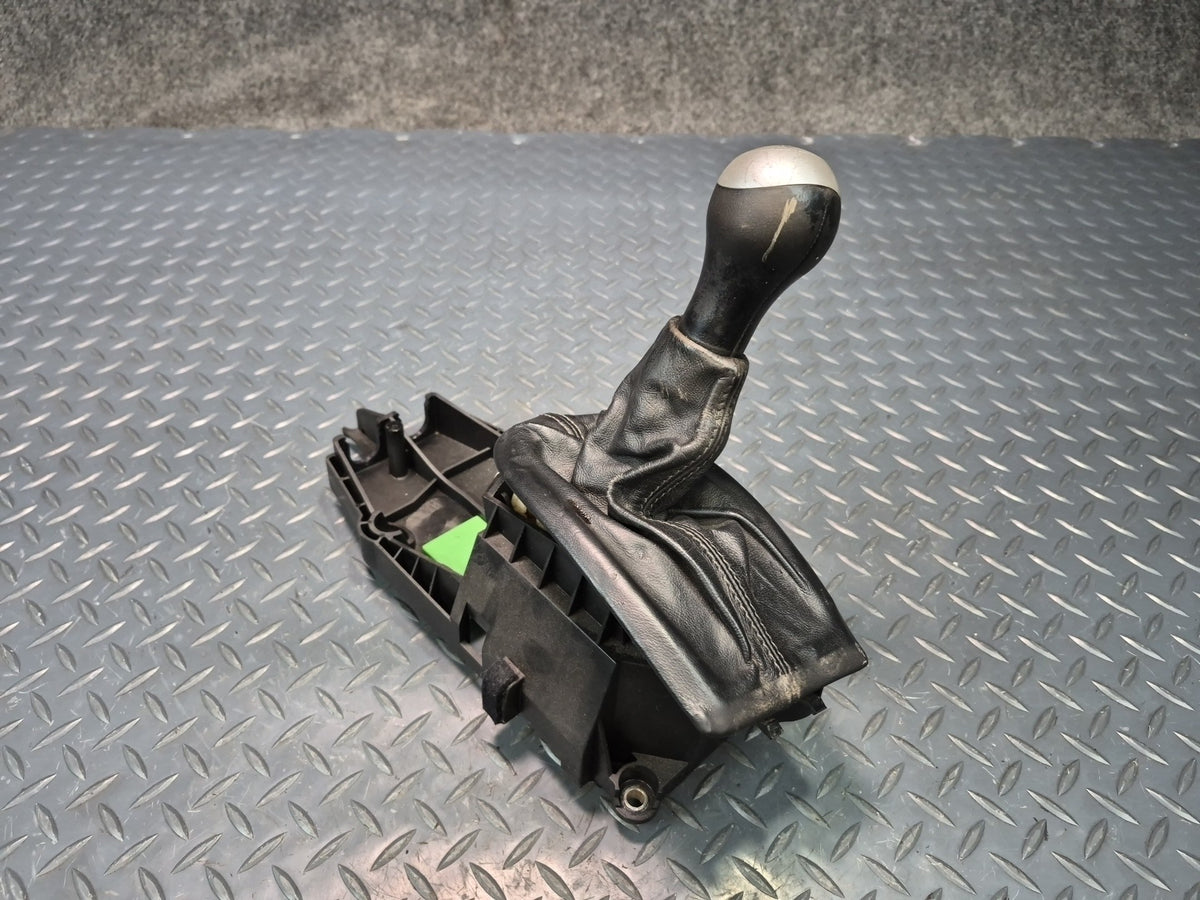 2000-2004 Porsche Boxster 986 5-SPEED Manual Transmission Gear Shifter W/ Knob