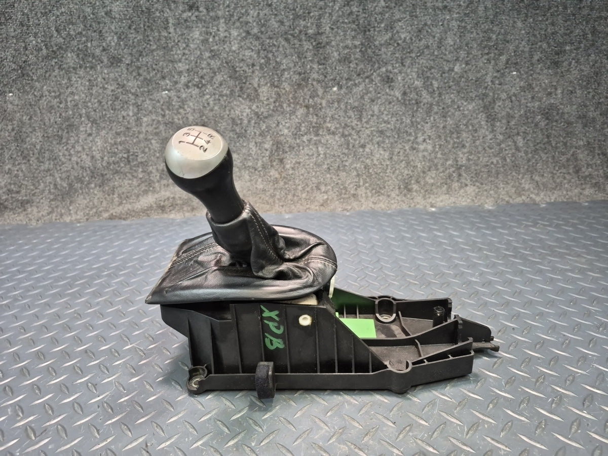 2000-2004 Porsche Boxster 986 5-SPEED Manual Transmission Gear Shifter W/ Knob