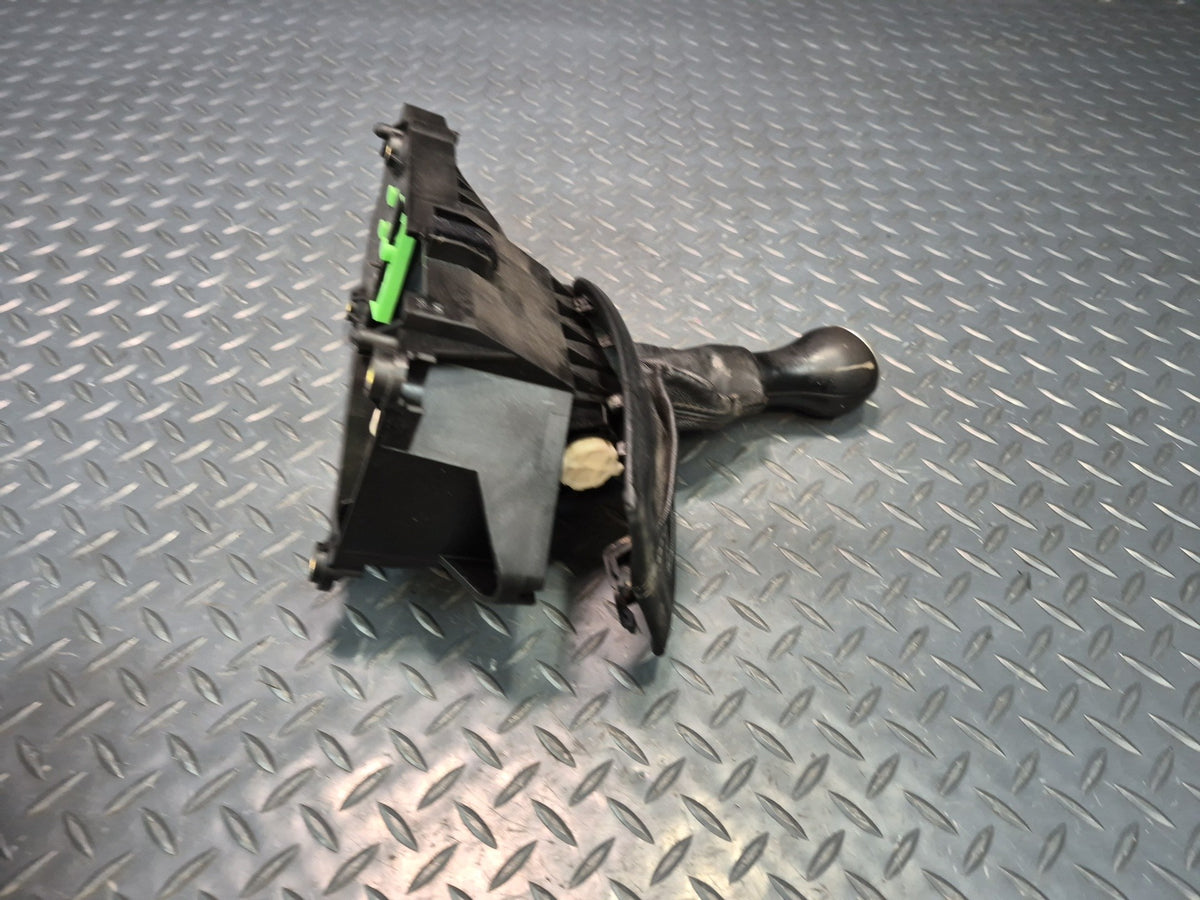 2000-2004 Porsche Boxster 986 5-SPEED Manual Transmission Gear Shifter W/ Knob