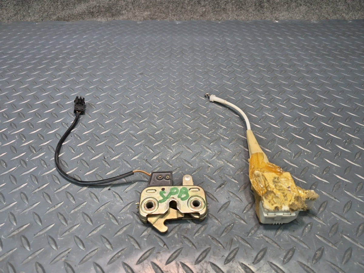 1997-2004 Porsche Boxster 986 Rear Trunk Lid Lock Latch Actuator Set