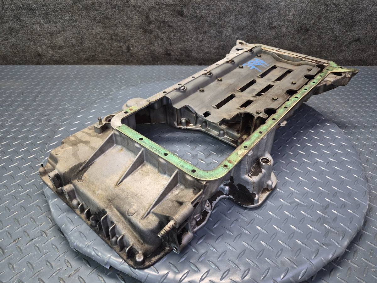 1996-1997 BMW E31 840Ci M62 Engine Motor Upper Oil Pan 1433561