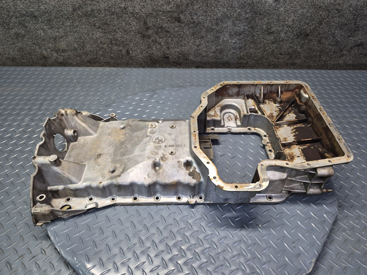 1996-1997 BMW E31 840Ci M62 Engine Motor Upper Oil Pan 1433561