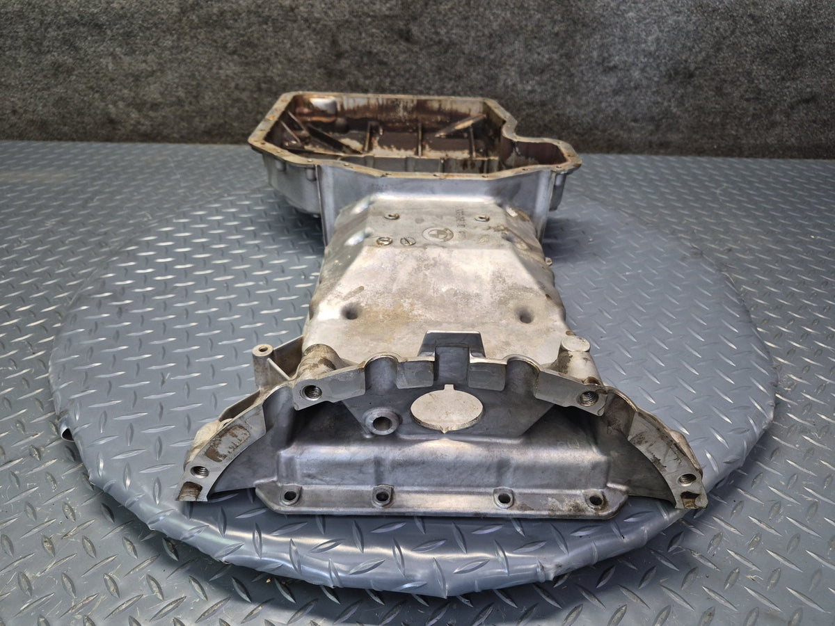 1996-1997 BMW E31 840Ci M62 Engine Motor Upper Oil Pan 1433561