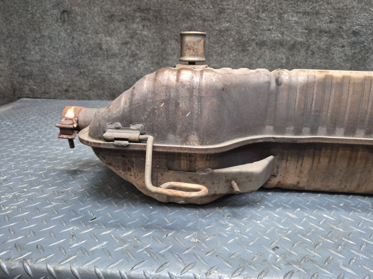 2000-2002 Porsche Boxster 986 2.7L MT Engine Rear Exhaust Muffler Assembly
