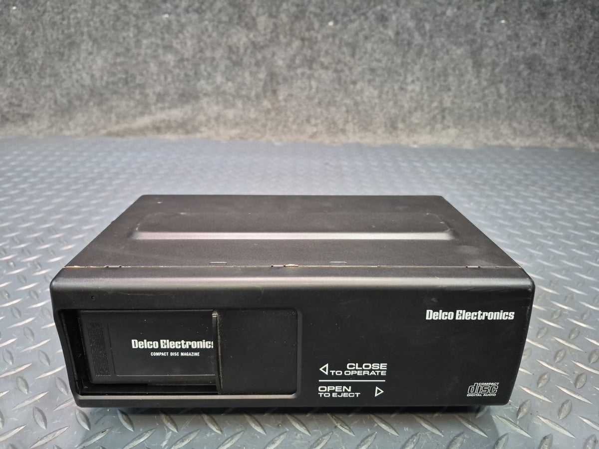 97-04 Chevrolet Corvette C5 12 Dics CD Changer Pioneer w Magazine 16220776 OEM