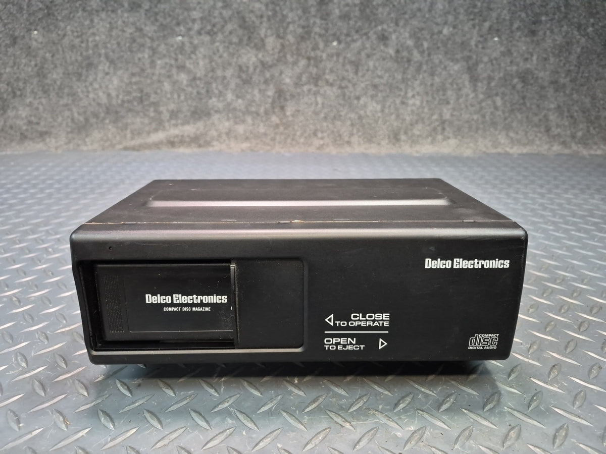 97-04 Chevrolet Corvette C5 12 Dics CD Changer Pioneer w Magazine 16220776 OEM