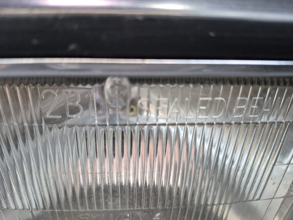 82-83 Toyota Celica RA65 Front Right POP UP Headlight Lamp